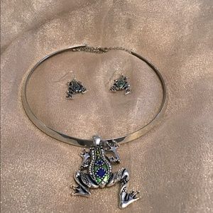 Beautiful slider frog necklace and earrings.